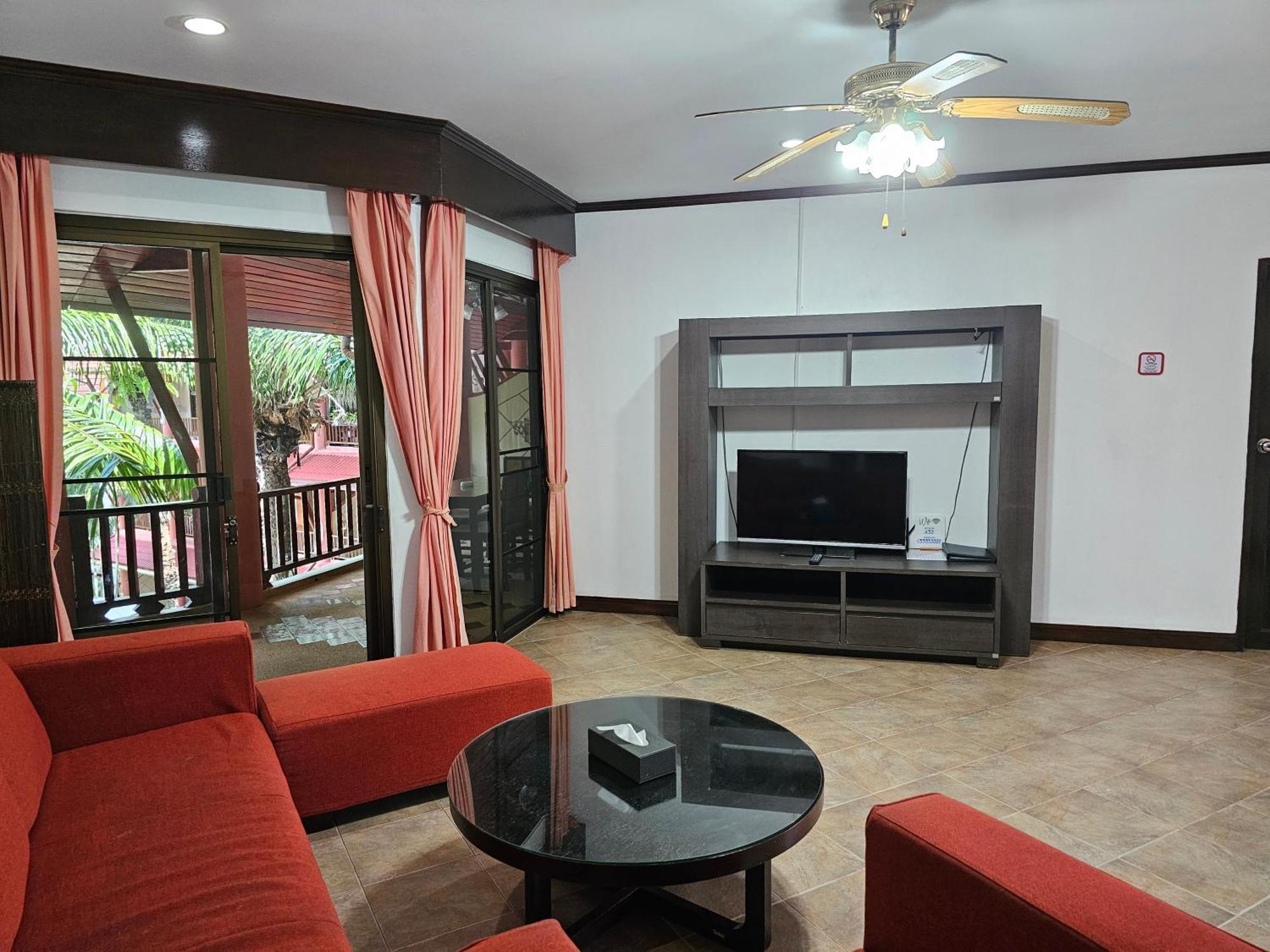 Sai Rougn Apartment Patong Exterior photo